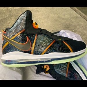 LeBron 8 x Space Jam: A New Legacy Men's Shoe